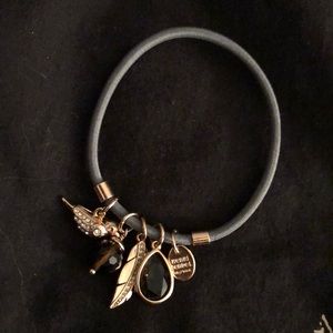 Henri Bendel hair accessory